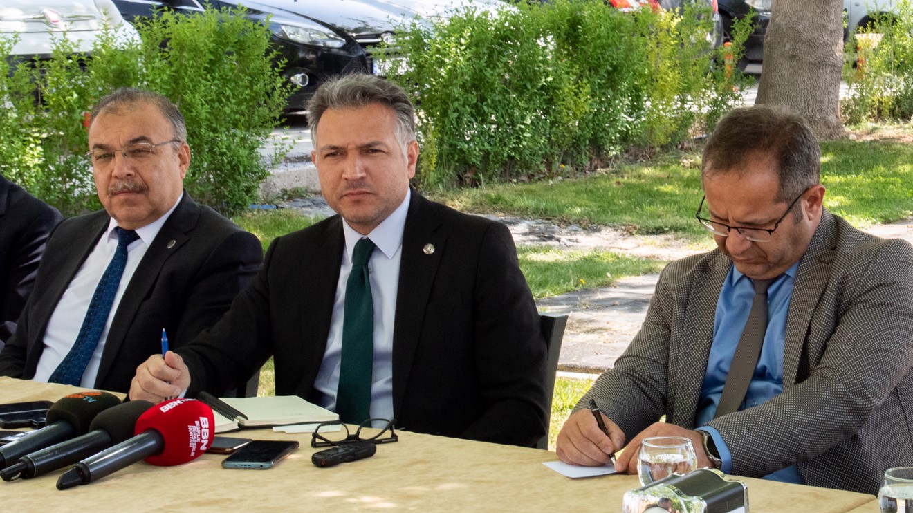 Rektör Prof. Dr. Aksoy, basın mensupları ile bir araya geldi